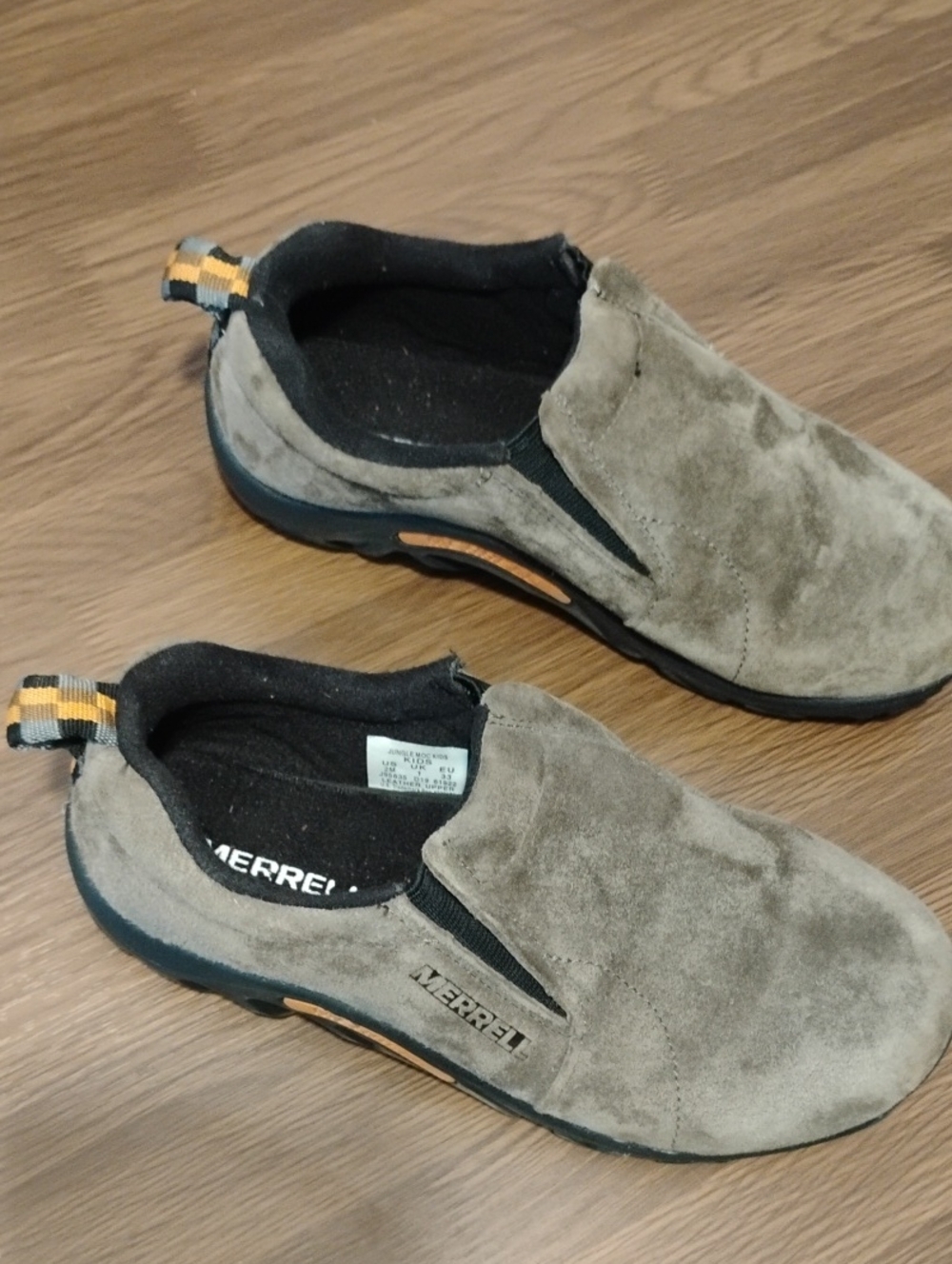Merrell Jungle Moc Kids Leather Slip-On Shoes - Size 2M (Like New!)📝 Descriptio